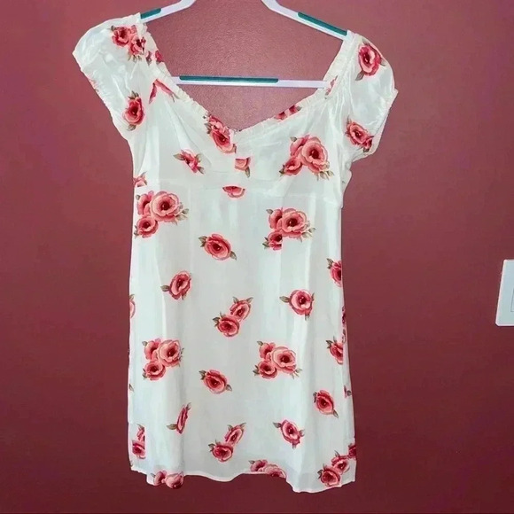 Forever 21 Rose Dress NWT - Picture 1 of 6
